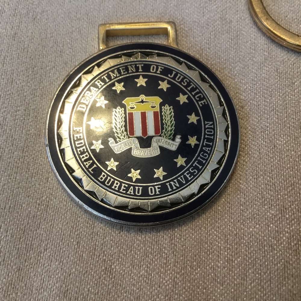 FBI Key Chain/Luggage Tag - Picture 2 of 10